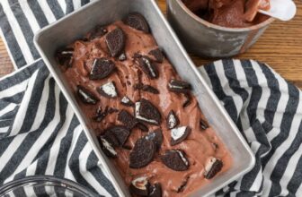 Chocolate Oreo Ice Cream – Barefeet within the Kitchen