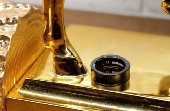 YouTuber stories battery swelling precipitated Galaxy Ring to get caught on his finger