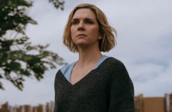 Rhea Seehorn Is Already Obsessing Over the ‘Pluribus’ Season Finale