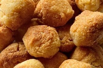 Grandma’s Scorching Water Cornbread (Crispy Outdoors, Gentle Inside)